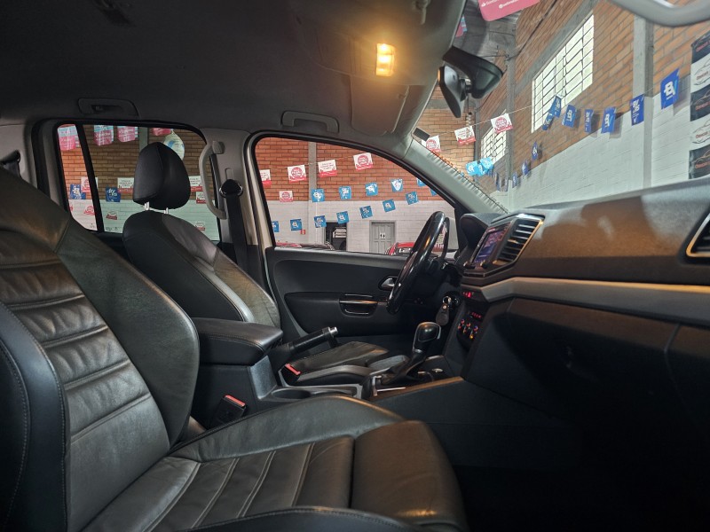 AMAROK 2.0 HIGHLINE 4X4 CD 16V TURBO INTERCOOLER DIESEL 4P AUTOMÁTICO - 2017 - CAXIAS DO SUL