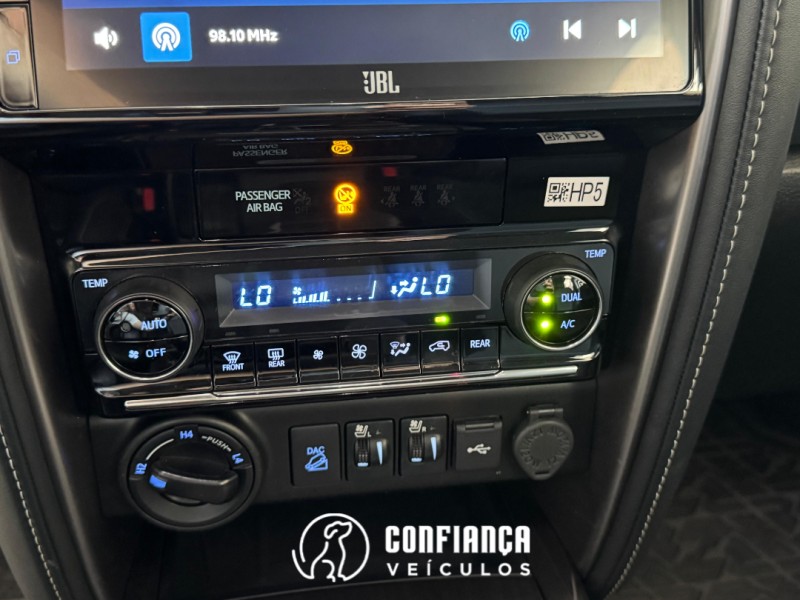 HILUX SW4 2.8 4X4 SRX PLATINUM TURBO DIESEL 4P AUTOMÁTICO - 2024 - BENTO GONçALVES