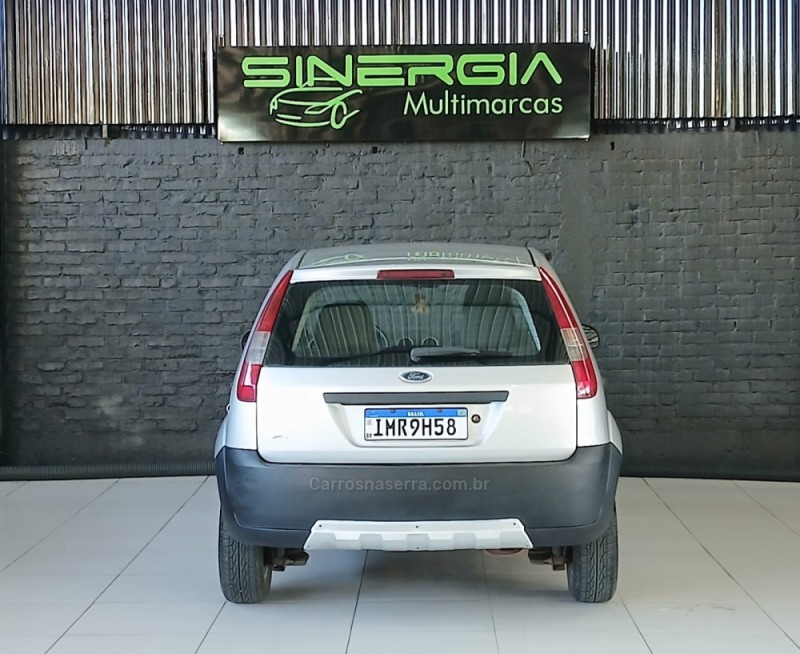 FIESTA 1.0 MPI PERSONNALITÉ 8V GASOLINA 4P MANUAL - 2006 - CAXIAS DO SUL
