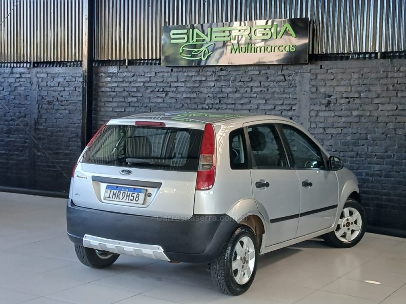 FIESTA 1.0 MPI PERSONNALITÉ 8V GASOLINA 4P MANUAL - 2006 - CAXIAS DO SUL