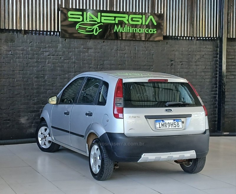 FIESTA 1.0 MPI PERSONNALITÉ 8V GASOLINA 4P MANUAL - 2006 - CAXIAS DO SUL