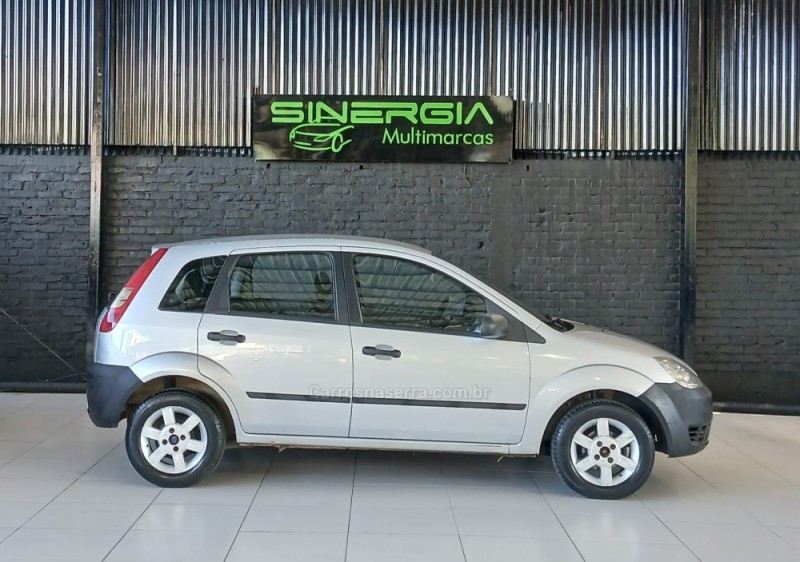 FIESTA 1.0 MPI PERSONNALITÉ 8V GASOLINA 4P MANUAL - 2006 - CAXIAS DO SUL