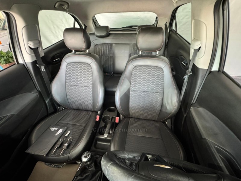 ONIX 1.4 MPFI LTZ 8V FLEX 4P MANUAL - 2017 - NOVA PRATA