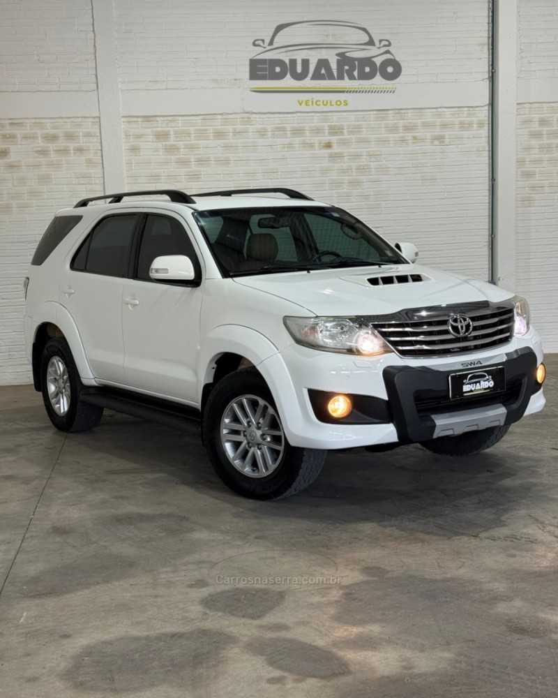 HILUX SW4 3.0 SRV 4X4 7 LUGARES 16V TURBO INTERCOOLER DIESEL 4P AUTOMÁTICO - 2015 - ARROIO DO MEIO
