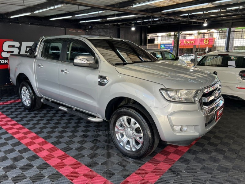 RANGER 2.5 XLT 4X2 CD 16V FLEX 4P MANUAL - 2018 - PASSO FUNDO