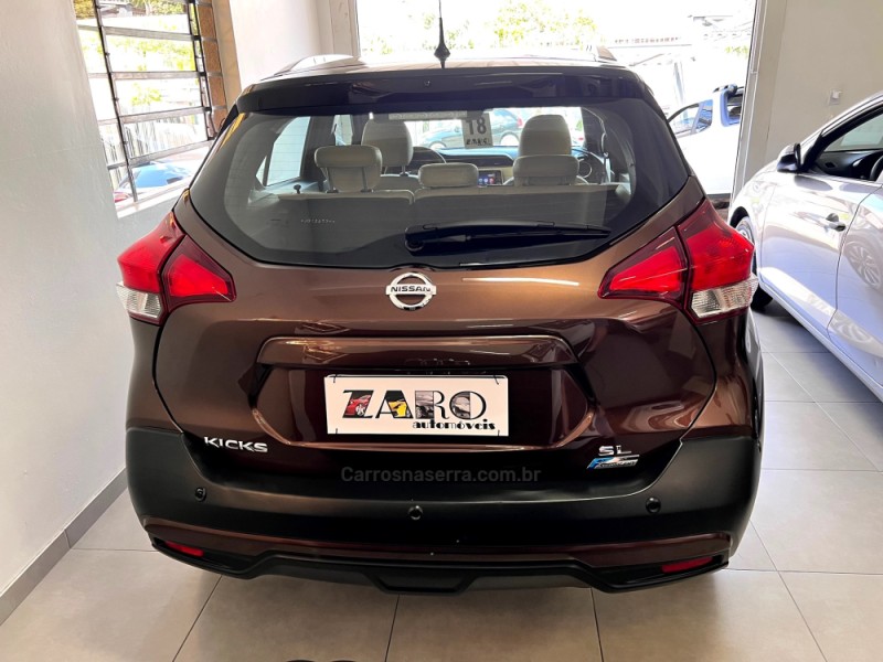 KICKS 1.6 16V FLEX SL 4P XTRONIC - 2018 - CARLOS BARBOSA