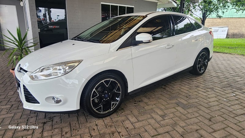 focus 2.0 titanium sedan 16v flex 4p automatico 2015 caxias do sul
