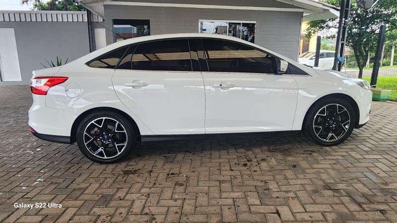 FOCUS 2.0 TITANIUM SEDAN 16V FLEX 4P AUTOMÁTICO - 2015 - CAXIAS DO SUL