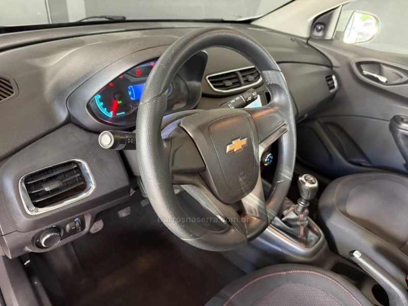 ONIX 1.4 MPFI LT 8V FLEX 4P MANUAL - 2015 - MUçUM