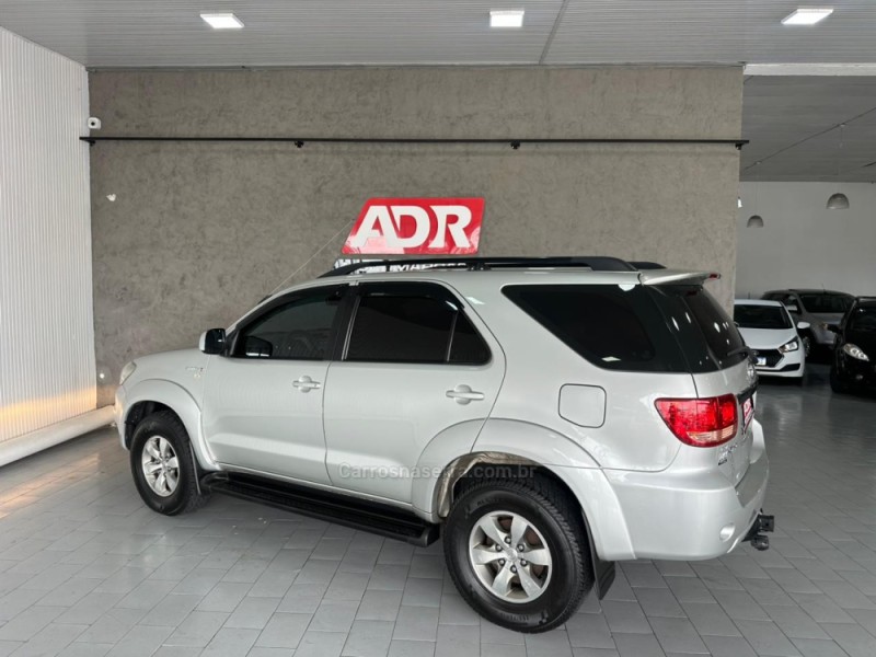 HILUX SW4 3.0 SRV 4X4 16V TURBO INTERCOOLER DIESEL 4P MANUAL - 2006 - CAXIAS DO SUL