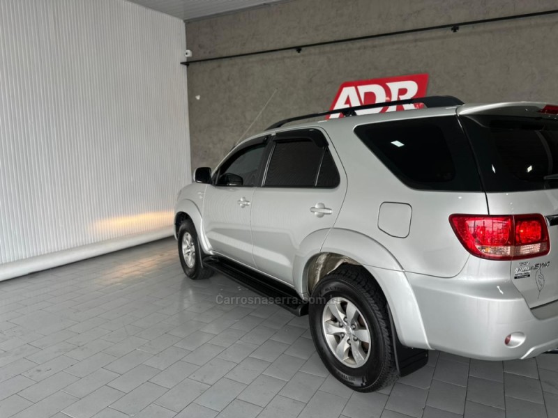 HILUX SW4 3.0 SRV 4X4 16V TURBO INTERCOOLER DIESEL 4P MANUAL - 2006 - CAXIAS DO SUL