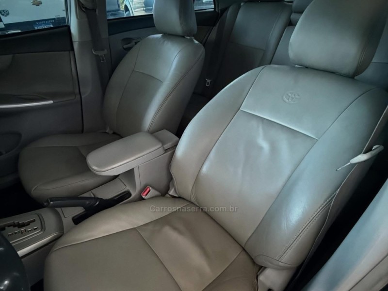 COROLLA 1.8 GLI 16V FLEX 4P AUTOMÁTICO - 2010 - PAROBé