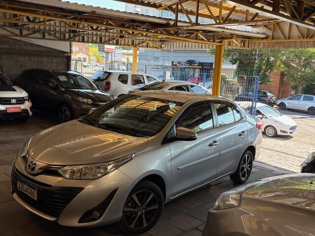 YARIS 1.5 XS 16V FLEX 4P AUTOMÁTICO