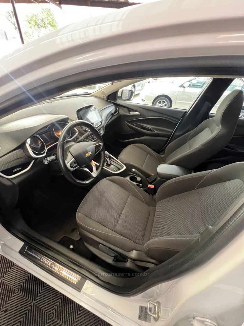 ONIX 1.0	LTZ PLUS 12V TURBO FLEX 4P AUTOMÁTICO - 2024 - PASSO FUNDO
