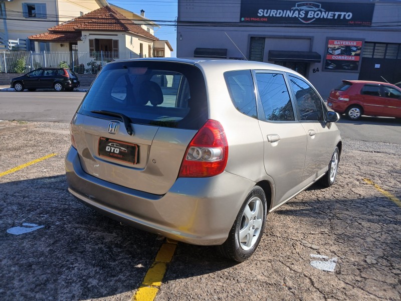 FIT 1.4 LXL 8V GASOLINA 4P AUTOMÁTICO - 2005 - FARROUPILHA