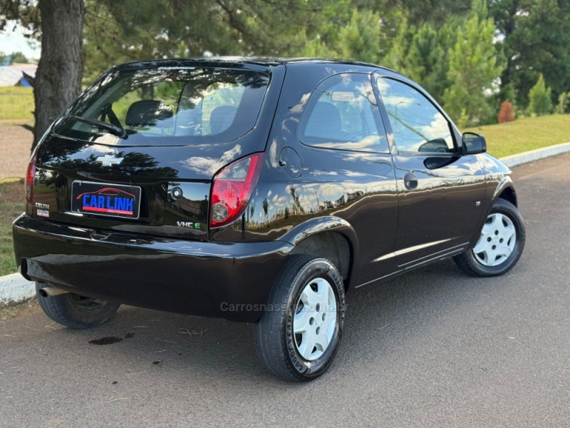 CELTA 1.0 MPFI LIFE 8V FLEX 2P MANUAL - 2012 - VACARIA