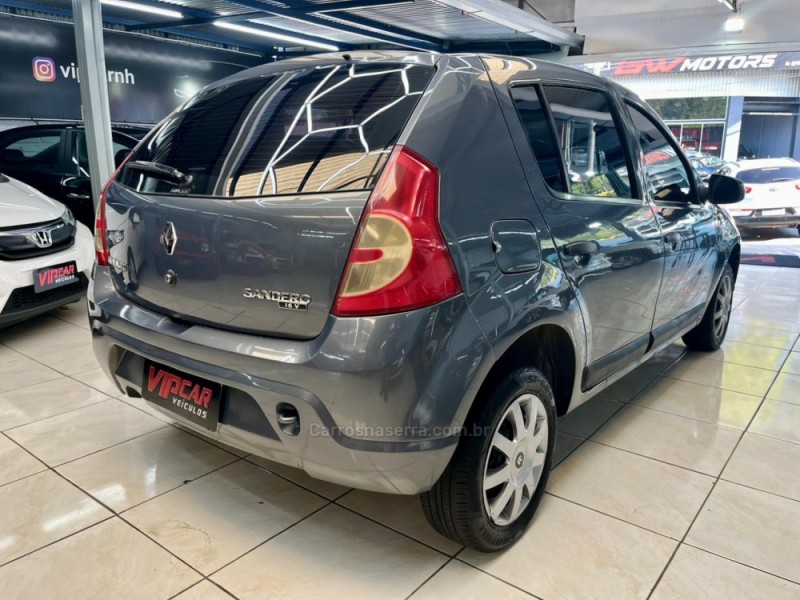 SANDERO 1.0 EXPRESSION 16V FLEX 4P MANUAL - 2011 - ESTâNCIA VELHA