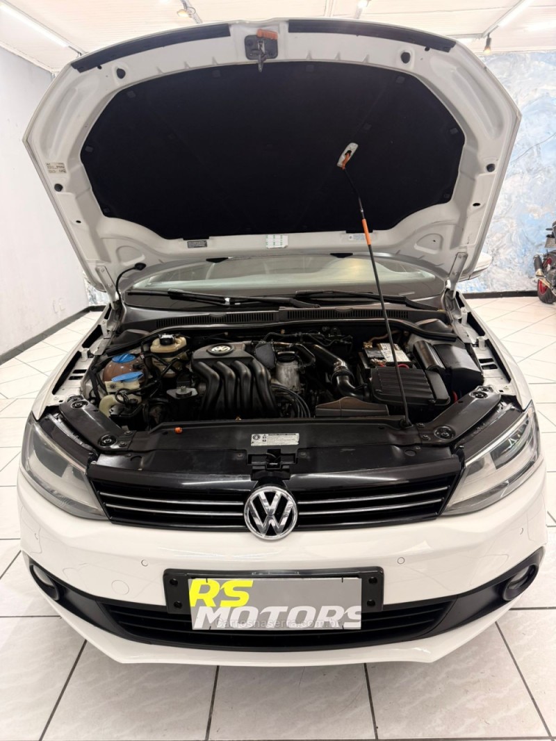 JETTA 2.0 COMFORTLINE FLEX 4P MANUAL - 2012 - CAXIAS DO SUL