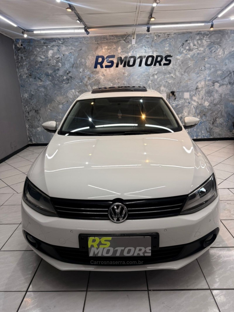 JETTA 2.0 COMFORTLINE FLEX 4P MANUAL - 2012 - CAXIAS DO SUL