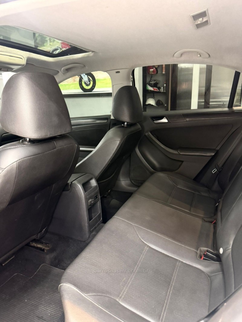 JETTA 2.0 COMFORTLINE FLEX 4P MANUAL - 2012 - CAXIAS DO SUL