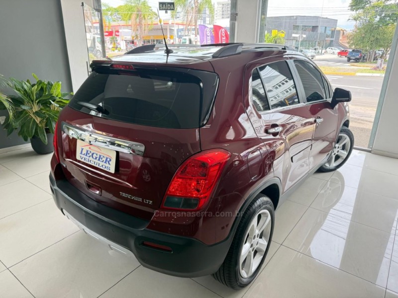TRACKER 1.8 MPFI LTZ 4X2 16V FLEX 4P AUTOMÁTICO - 2015 - SãO LEOPOLDO