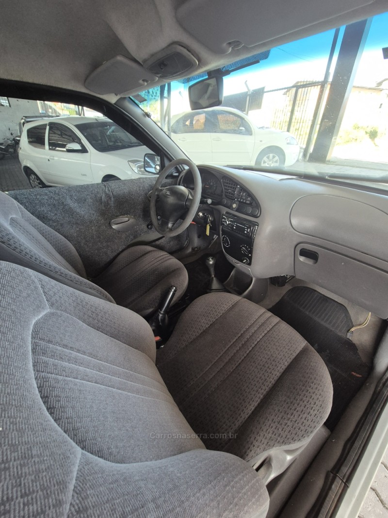 COURIER 1.6 MPI L VAN 8V FLEX 2P MANUAL - 2012 - CAXIAS DO SUL