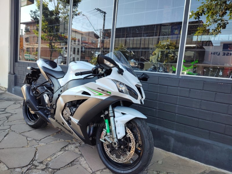 NINJA ZX-10R ABS - 2017 - FLORES DA CUNHA