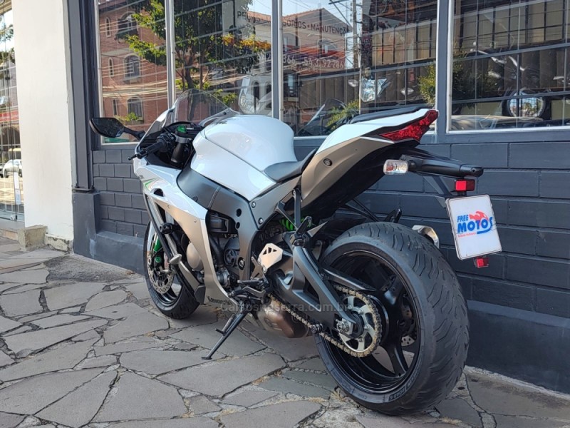 NINJA ZX-10R ABS - 2017 - FLORES DA CUNHA