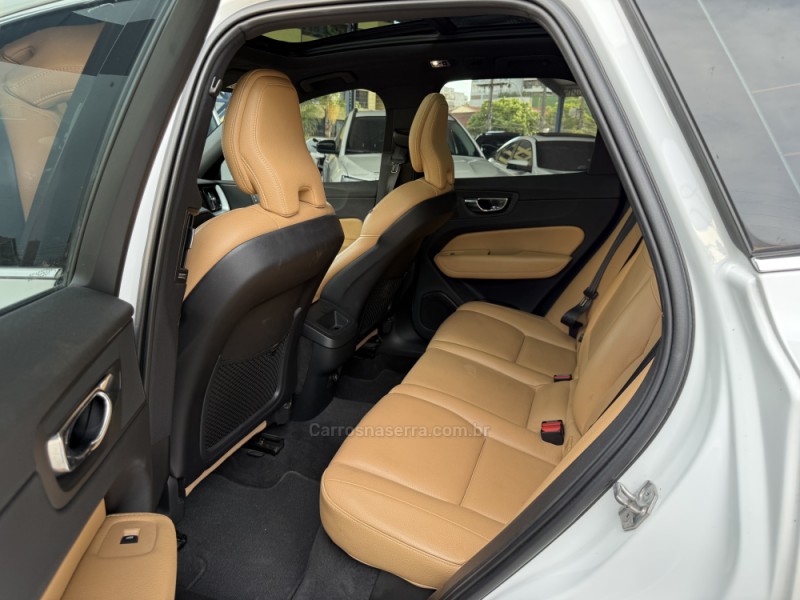 XC60 2.0 T5 MOMENTUM GASOLINA 4P AUTOMÁTICO - 2019 - CAXIAS DO SUL