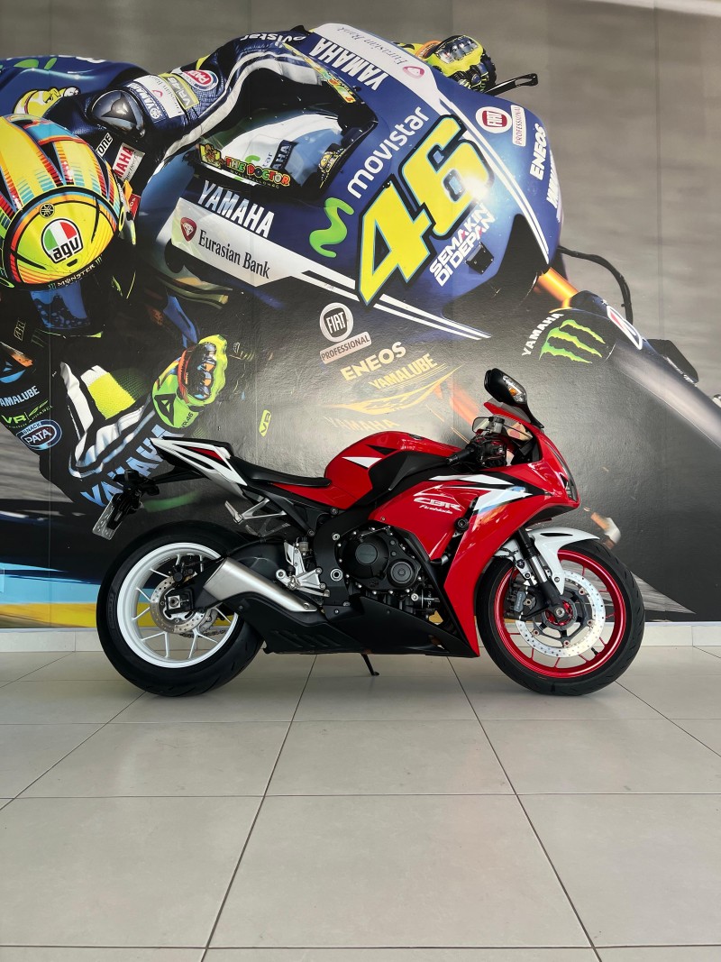cbr 1000rr fireblade 2012 passo fundo