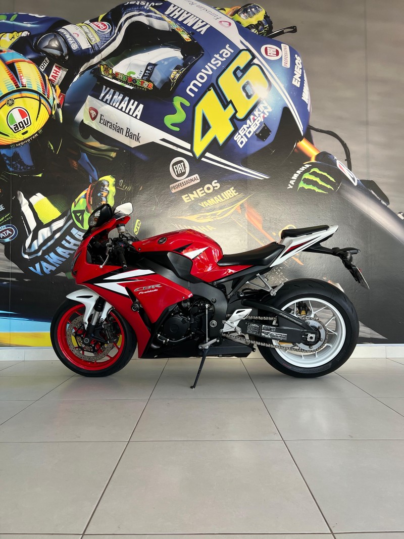 cbr 1000rr fireblade 2012 passo fundo