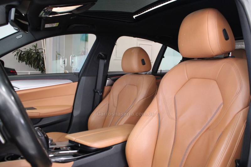 530I 2.0 M SPORT 16V TURBO GASOLINA 4P AUTOMÁTICO - 2018 - CAXIAS DO SUL