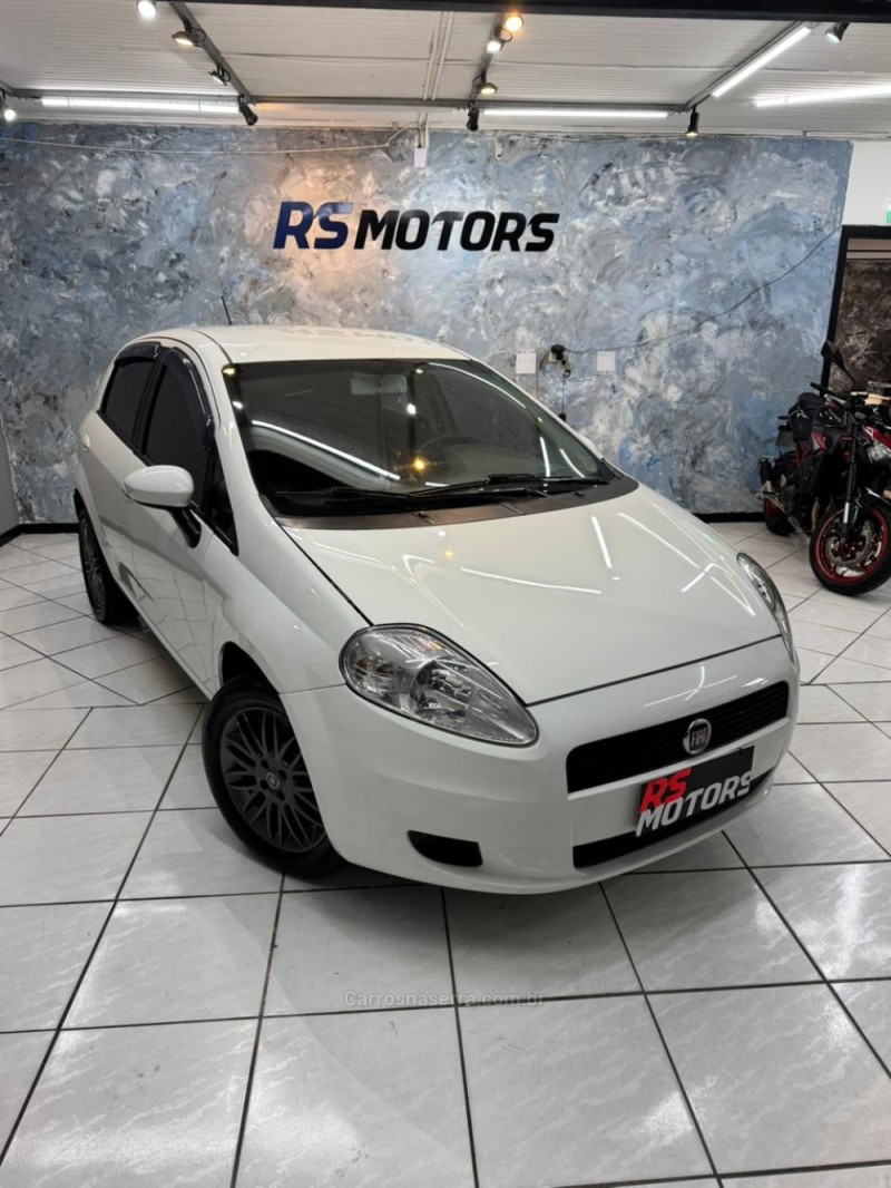 PUNTO 1.4 ATTRACTIVE ITALIA 8V FLEX 4P MANUAL - 2011 - CAXIAS DO SUL