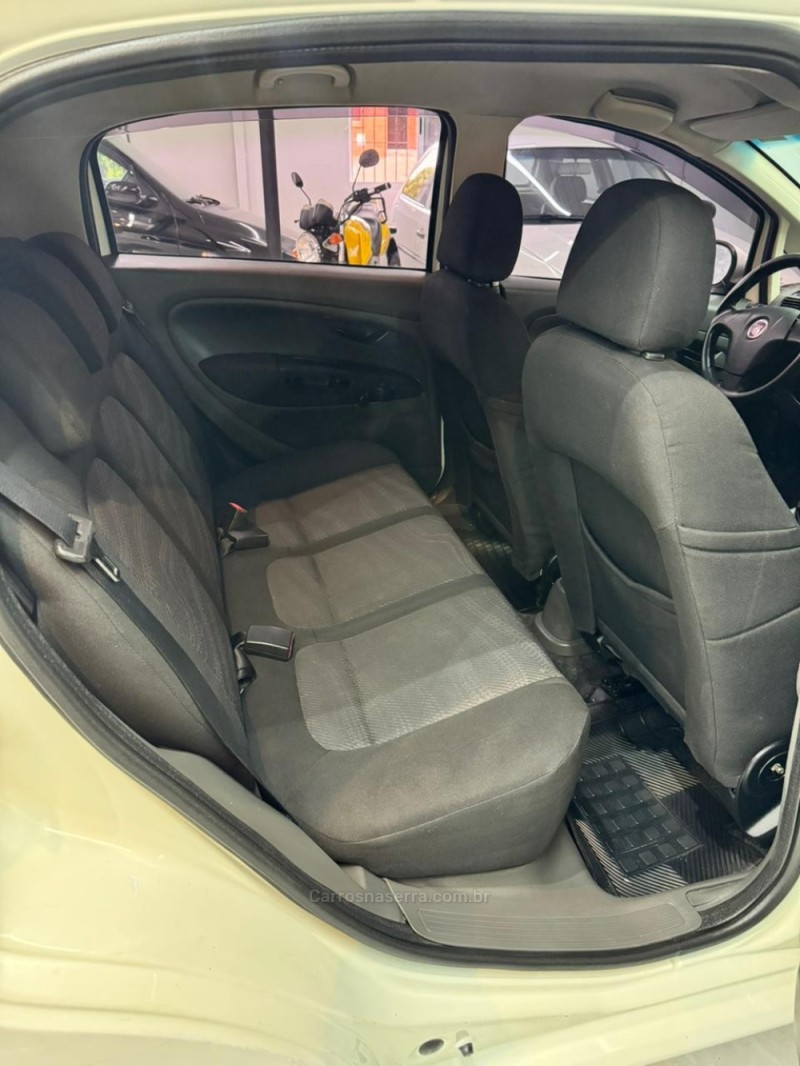 PUNTO 1.4 ATTRACTIVE ITALIA 8V FLEX 4P MANUAL - 2011 - CAXIAS DO SUL