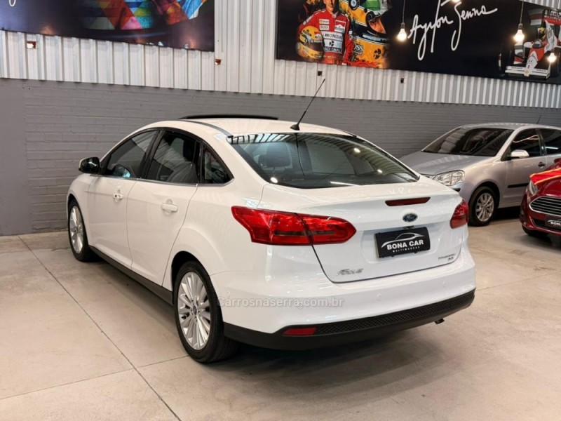FOCUS 2.0 TITANIUM PLUS SEDAN 16V FLEX 4P AUTOMÁTICO - 2016 - CAXIAS DO SUL
