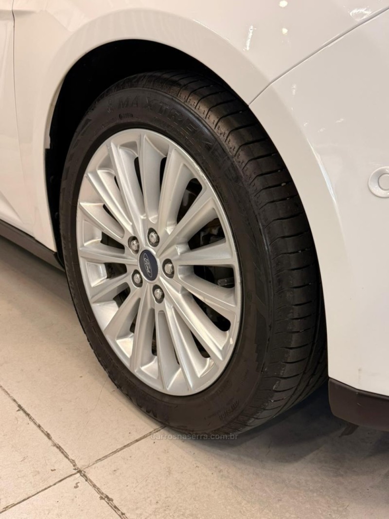 FOCUS 2.0 TITANIUM PLUS SEDAN 16V FLEX 4P AUTOMÁTICO - 2016 - CAXIAS DO SUL