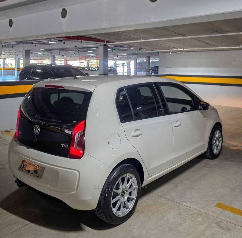 UP 1.0 TSI MOVE UP 12V FLEX 4P MANUAL - 2017 - CAXIAS DO SUL