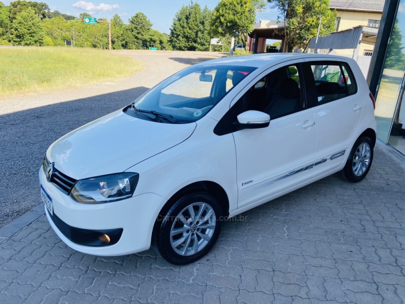 FOX 1.0 ITREND 8V FLEX 4P MANUAL - 2014 - NOVA PRATA