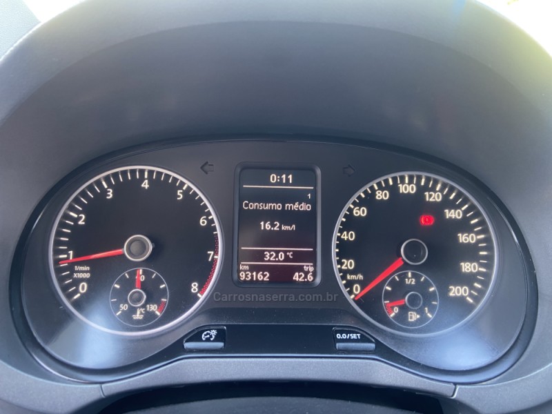 FOX 1.0 ITREND 8V FLEX 4P MANUAL - 2014 - NOVA PRATA