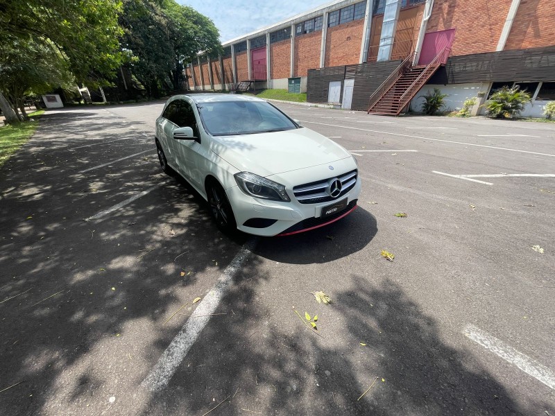 A 200 1.6 TURBO STYLE 16V GASOLINA 4P AUTOMÁTICO - 2015 - BENTO GONçALVES
