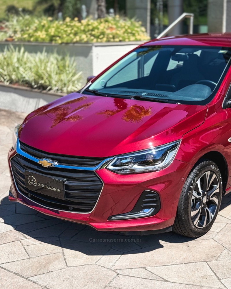 ONIX 1.0	PREMIER II PLUS 12V TURBO FLEX 4P AUTOMÁTICO - 2025 - NOVO HAMBURGO