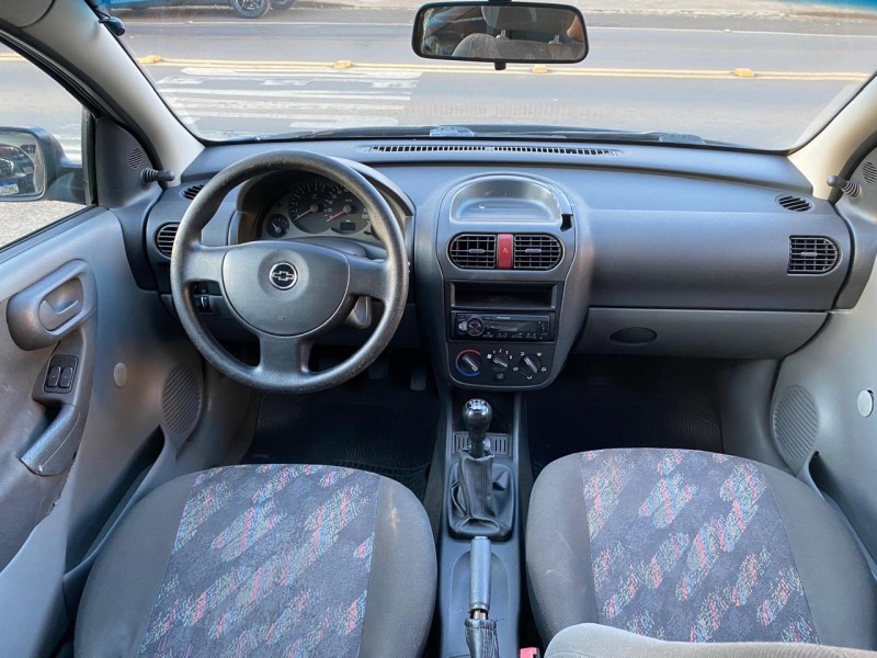 CORSA 1.0 MPFI JOY SEDAN 8V FLEX 4P MANUAL - 2005 - VACARIA