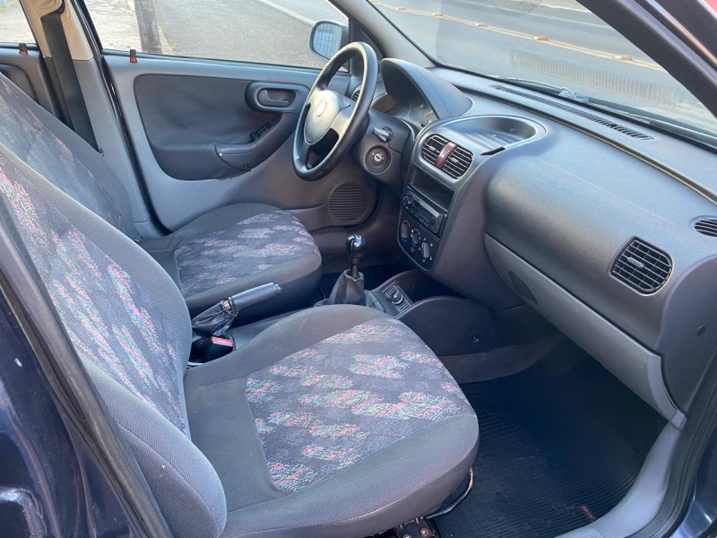 CORSA 1.0 MPFI JOY SEDAN 8V FLEX 4P MANUAL - 2005 - VACARIA