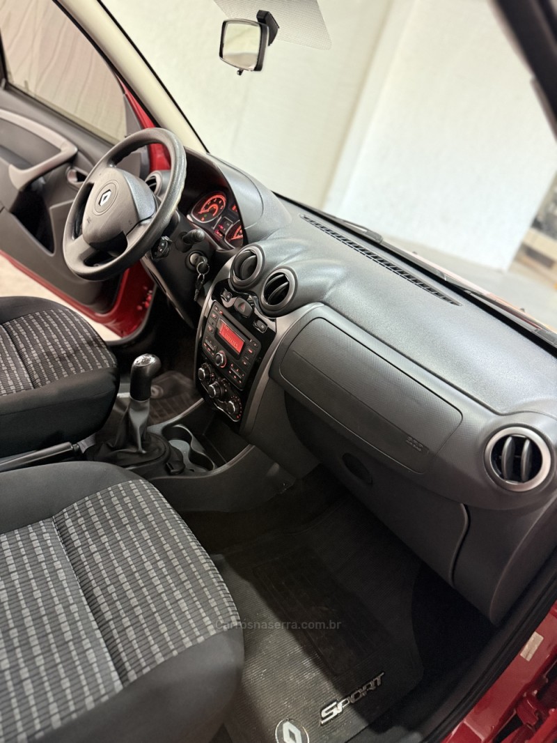 SANDERO 1.0 EXPRESSION 16V FLEX 4P MANUAL - 2014 - ARROIO DO MEIO