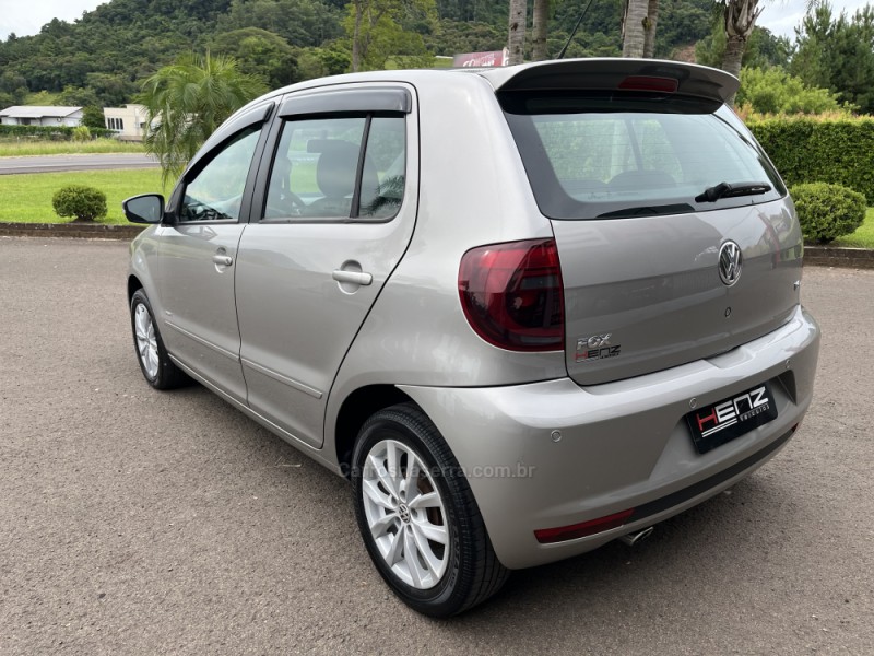FOX 1.6 MI PRIME 8V FLEX 4P MANUAL - 2012 - BOM PRINCíPIO