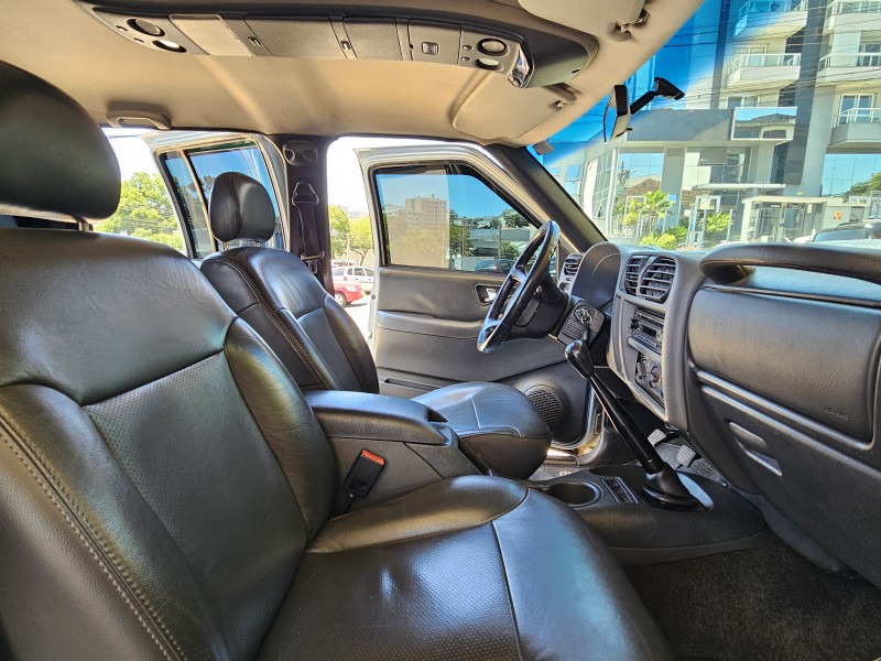 S10 2.4 MPFI EXECUTIVE 4X2 CD 8V FLEX 4P MANUAL - 2011 - CAXIAS DO SUL