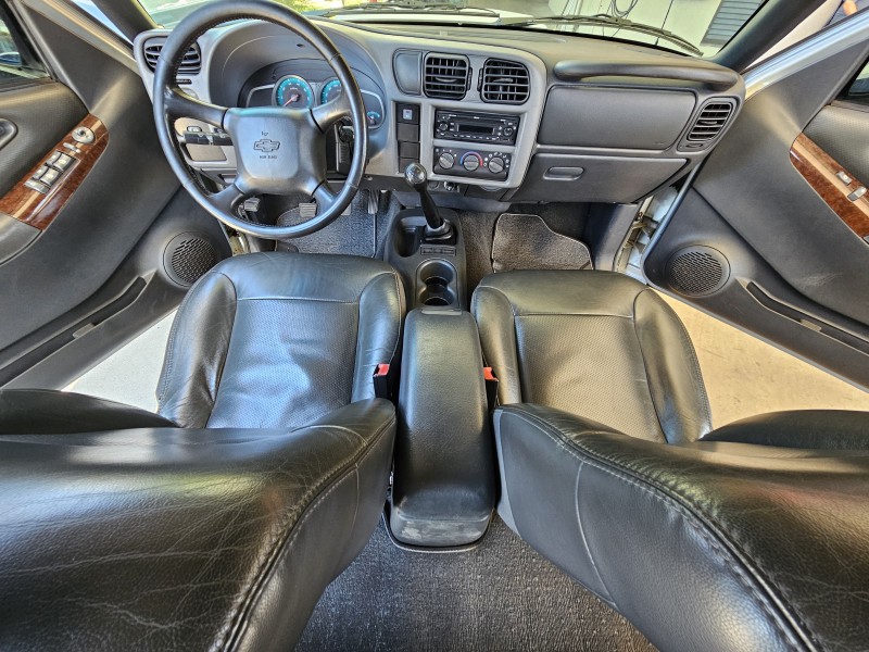 S10 2.4 MPFI EXECUTIVE 4X2 CD 8V FLEX 4P MANUAL - 2011 - CAXIAS DO SUL