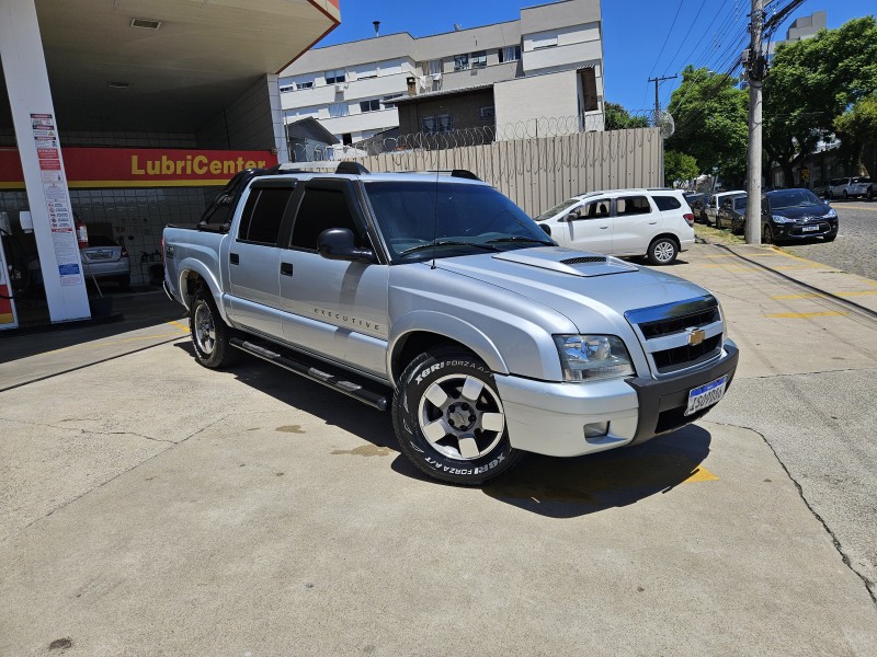 S10 2.4 MPFI EXECUTIVE 4X2 CD 8V FLEX 4P MANUAL - 2011 - CAXIAS DO SUL