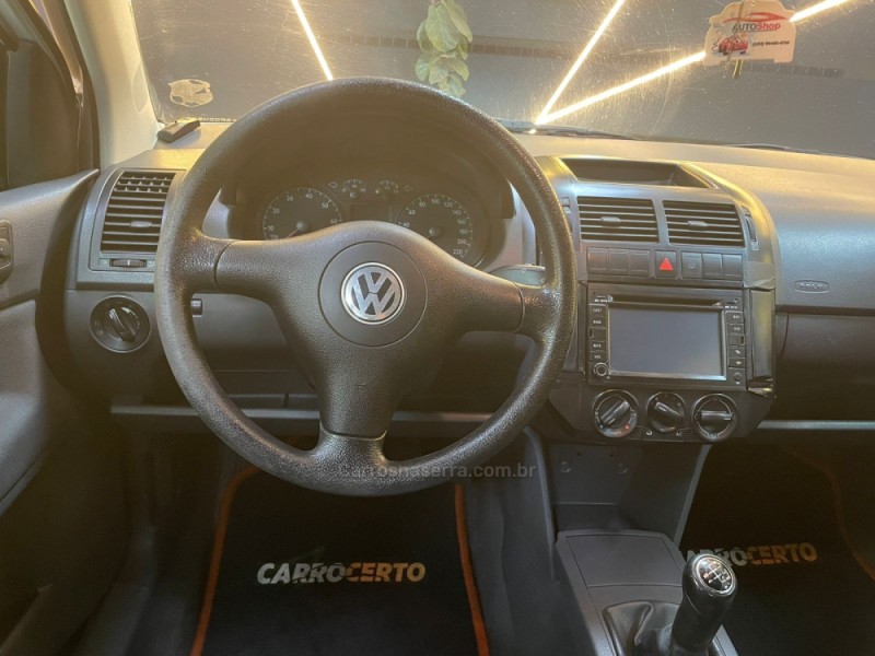 POLO 1.6 MI PLUS 8V GASOLINA 4P MANUAL - 2005 - NOVO HAMBURGO