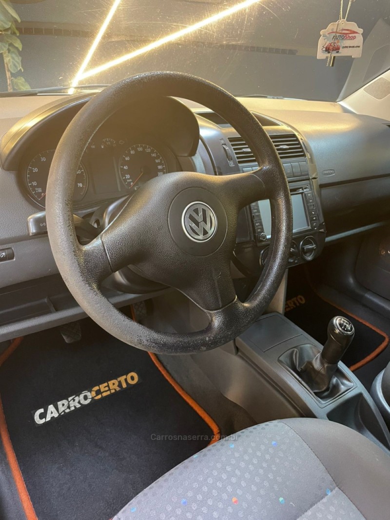POLO 1.6 MI PLUS 8V GASOLINA 4P MANUAL - 2005 - NOVO HAMBURGO